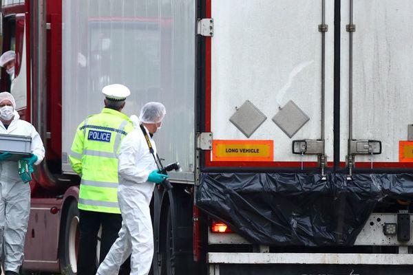 Vụ 39 người nhập cư thiệt mạng: Ba đối tượng tình nghi được tại ngoại-2