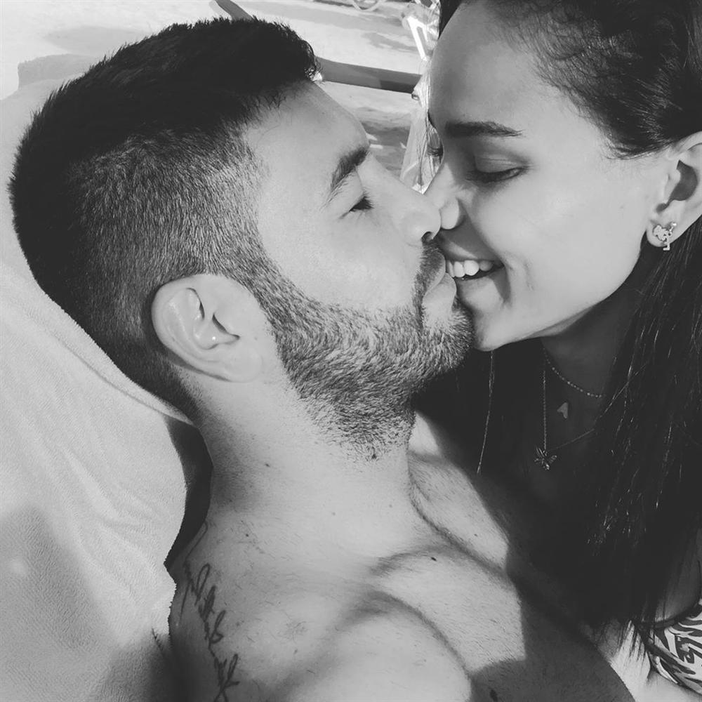 Bản tin Hoa hậu Hoàn vũ 27/10: Hoàng Thùy lên đồ xuất sắc chặt đẹp hai đối thủ nặng đô-11