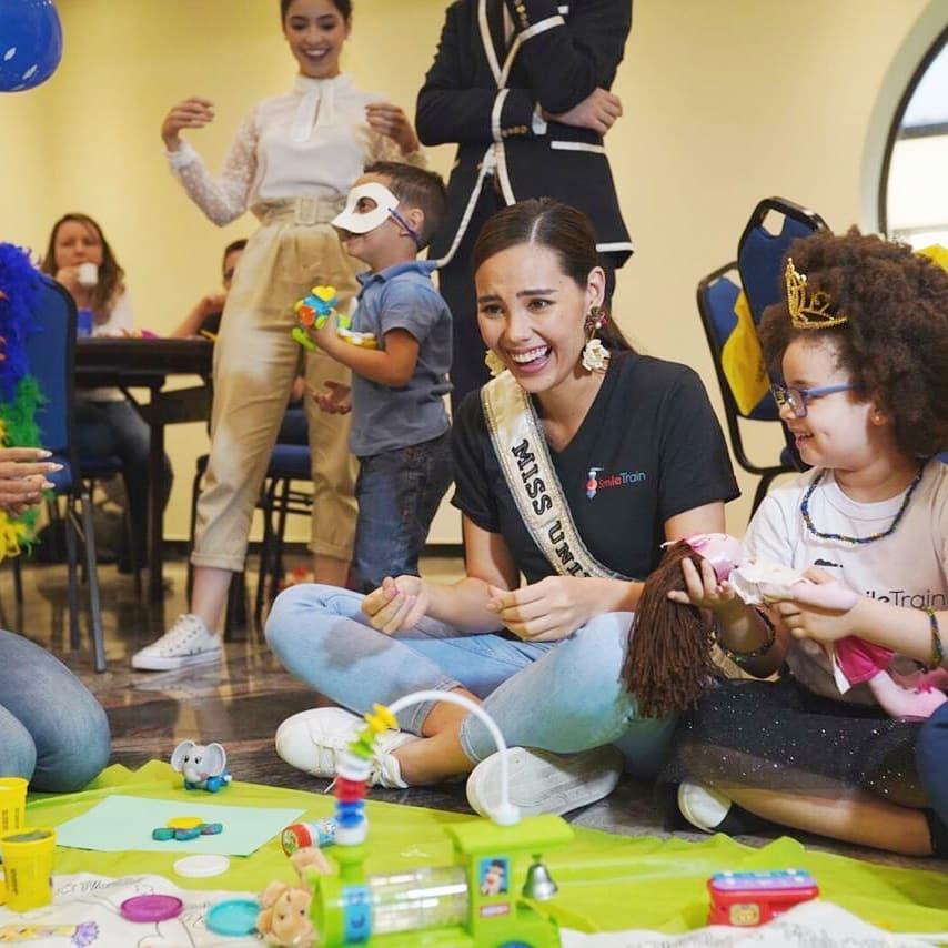 Bản tin Hoa hậu Hoàn vũ 27/10: Hoàng Thùy lên đồ xuất sắc chặt đẹp hai đối thủ nặng đô-9