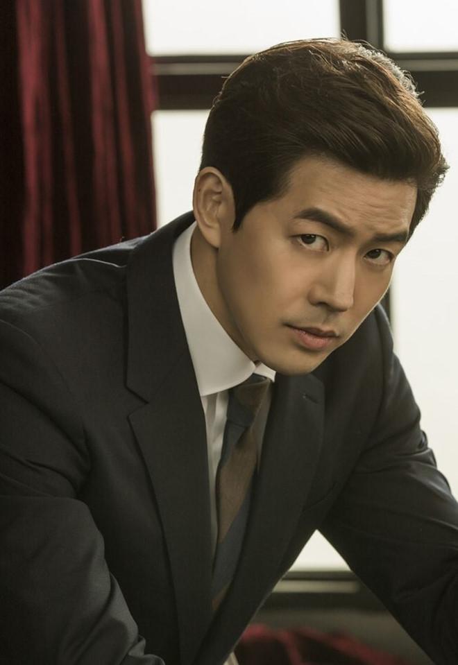 Vẻ ngoài của ‘người chồng quốc dân nên duyên với Jang Nara-2