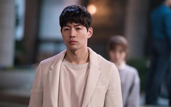 Vẻ ngoài của ‘người chồng quốc dân nên duyên với Jang Nara-5