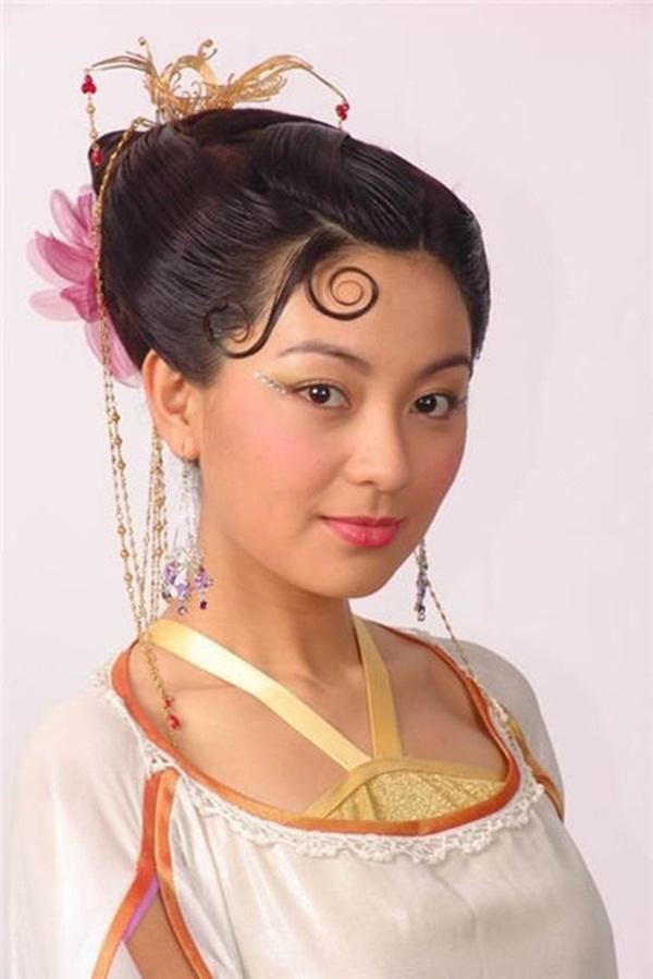 14 năm sau Công chúa bướng bỉnh: Người sở hữu 700 tỷ, kẻ sự nghiệp mờ nhạt-10