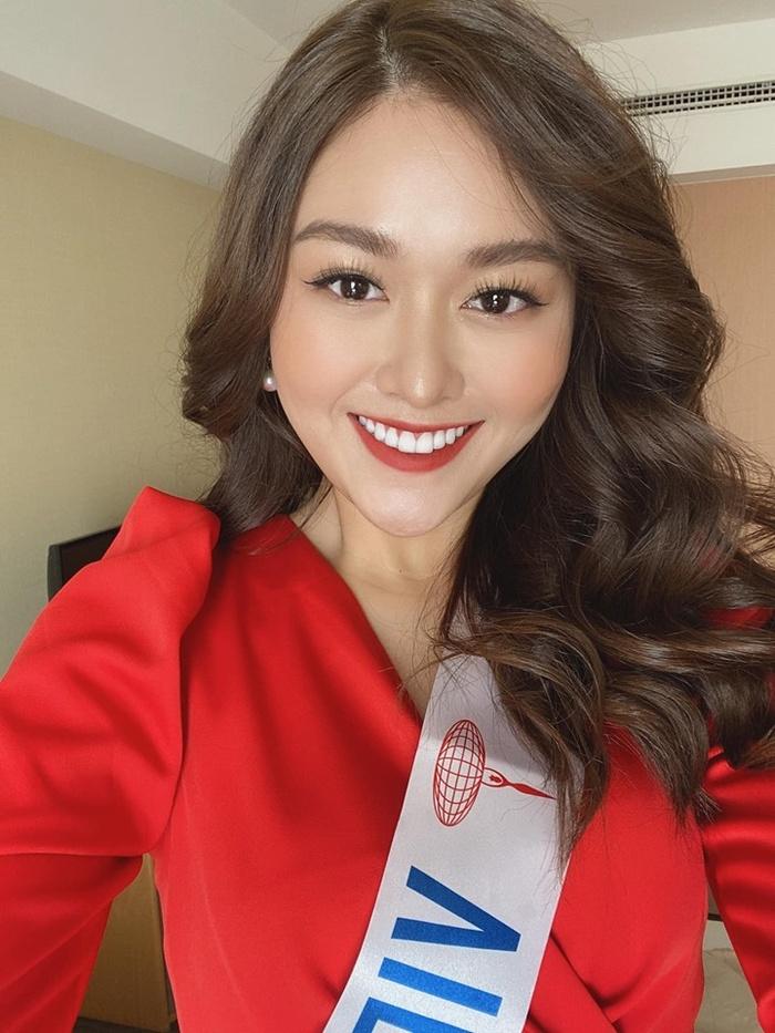 Diện chiếc váy đỏ tươi, Tường San ghi điểm vì lấn át đối thủ Miss International lại chẳng hề kém cạnh Đỗ Mỹ Linh-2