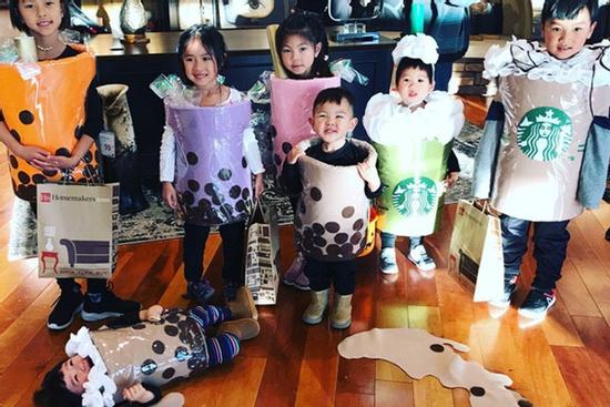 Bà mẹ hóa trang cho các con thành cốc trà sữa dịp Halloween