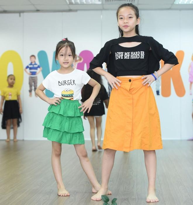 Bé gái vô gia cư giỏi phối đồ xuất hiện ở Tuần lễ Thời trang Việt Nam-9