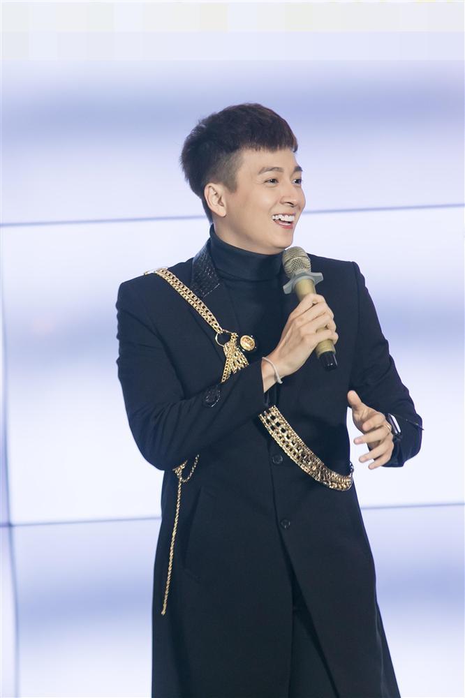 BB Trần - Hải Triều hóa thiên thần - ác quỷ chặt chém ở sự kiện-5