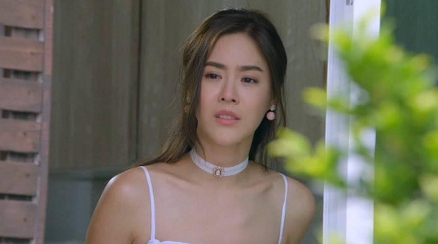 Lạnh người khi bóc tấm phong bì mừng cưới dày cộp từ tình cũ của chồng-1