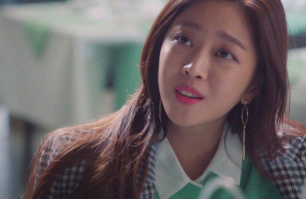 Anh trai vừa mất 2 tháng, tôi chết điếng gặp chị dâu vào nhà nghỉ với người này-1