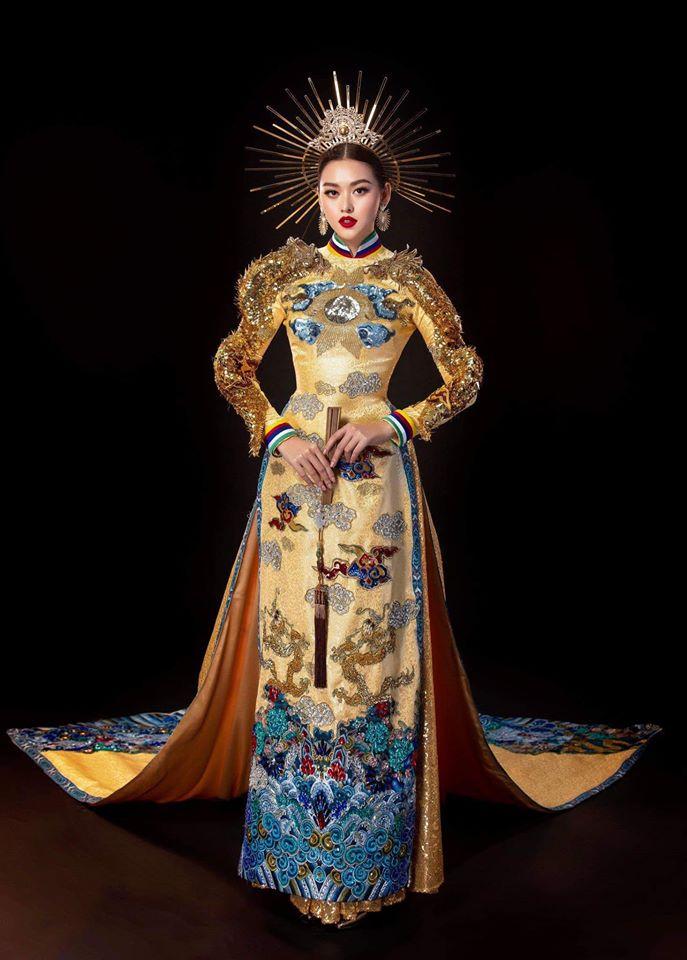Tường San catwalk tự tin với trang phục dân tộc Rồng chầu mặt trời tại Miss International 2019-3