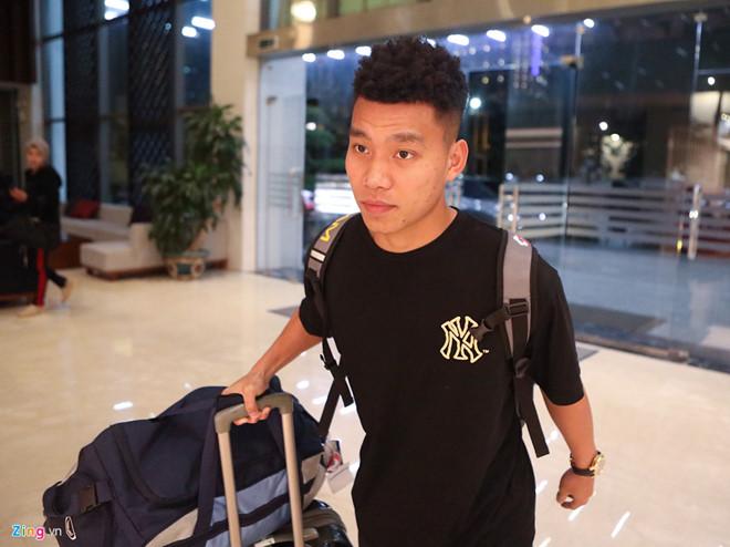 Hải Quế nhớ con gái, Văn Toàn bận rộn sống ảo ngày đội tuyển hội quân-1