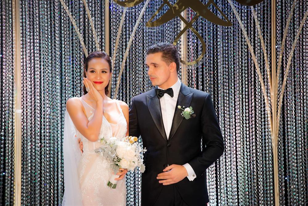 Phương Mai LẦN ĐẦU KỂ THẬT: Chưa từng có chuyện tôi tự tử khi chia tay đạo diễn Ngô Quang Hải-1