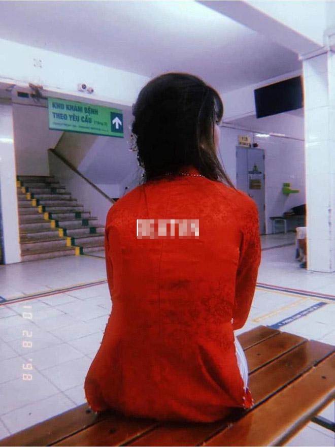 Trai ế lâu ngày quá hạnh phúc vì lấy được vợ nên được bạn bè tung lên ăn mừng, chỉ là kết quả đắng cay-2