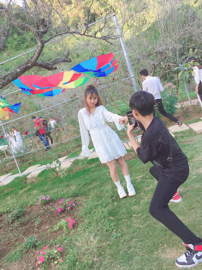 Tin tưởng cậu em sẽ chụp ảnh có tâm, đến khi nhận thành quả cô chị khóc ròng vì khác xa tưởng tượng-1