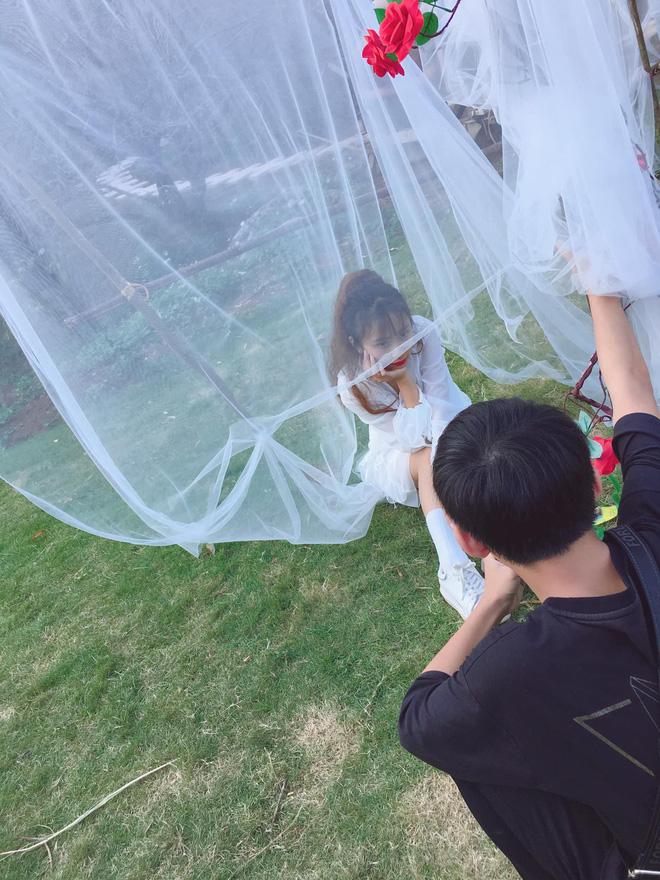 Tin tưởng cậu em sẽ chụp ảnh có tâm, đến khi nhận thành quả cô chị khóc ròng vì khác xa tưởng tượng-2