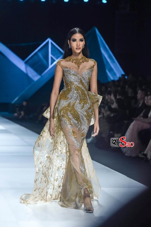 Hoàng Thùy thần thái lấn át dù Lương Thùy Linh mới là vedette trên sàn catwalk-3