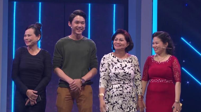 Chàng du học sinh Mỹ làm bao người tò mò khi mang cả gia đình đi hẹn hò, nhờ tư vấn cách thoát ế-1