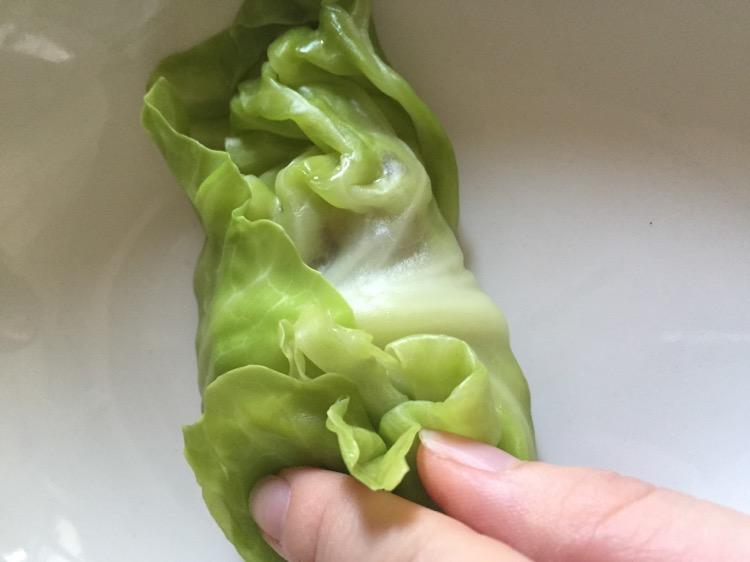 Chồng chán ăn bắp cải luộc, vợ đảm làm ngay món lạ đảm bảo ăn không sót miếng nào-6