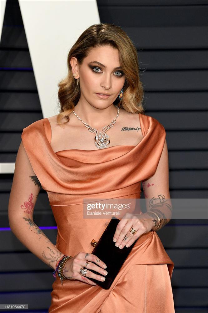 10 năm sống trong nổi loạn và tổn thương của con gái Michael Jackson-13