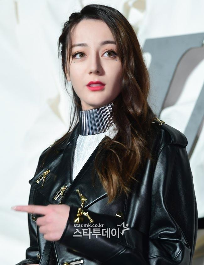 Truyền thông Hàn hết lời khen ngợi nhan sắc mỹ nữ Tân Cương Địch Lệ Nhiệt Ba-3