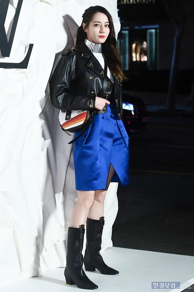 Truyền thông Hàn hết lời khen ngợi nhan sắc mỹ nữ Tân Cương Địch Lệ Nhiệt Ba-9