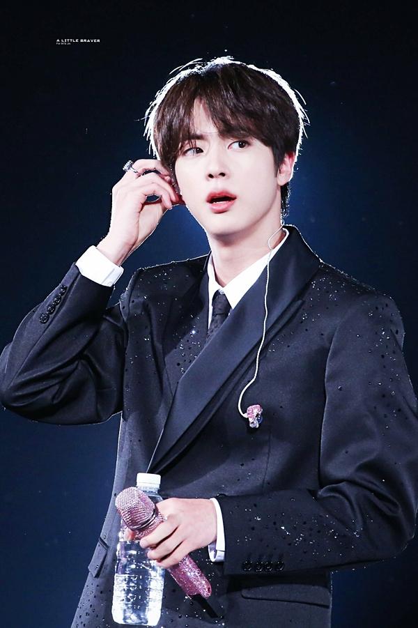 Jin (BTS).