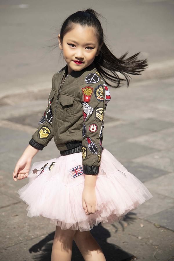 Streetstyle chất lừ của mẫu nhí Việt ở Vietnam International Fashion Week-3