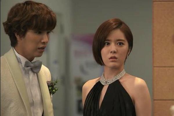 Chán vợ lành như đất, chồng nhởn nhơ ngoại tình rồi chết đứng trước màn trả thù cay độc-3