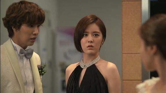 Khi nhìn rõ khuôn mặt kẻ qua lại với chồng sắp cưới, toàn thân tôi bỗng dưng hóa đá-2