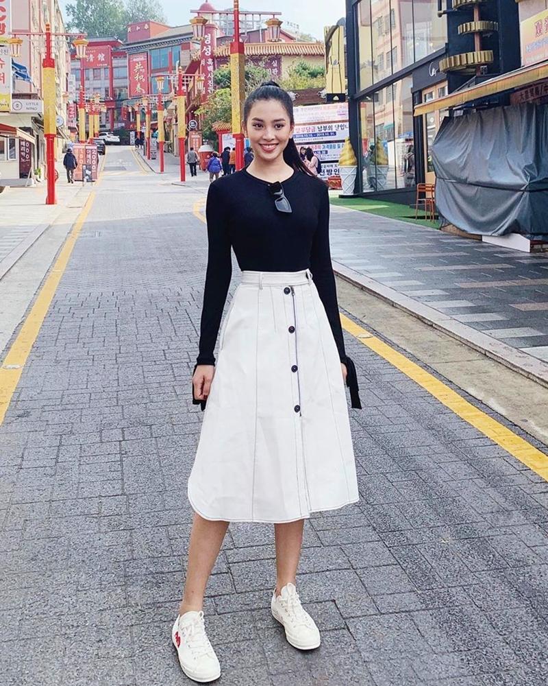 Kể từ ngày tháo túi ngực, Thúy Vi vẫn lên đồ sexy nhưng được khen ngợi thanh thoát-9