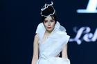 Bí quyết giảm cân cấp tốc của 'mợ Hai' Cao Thái Hà để mặc vừa váy cưới