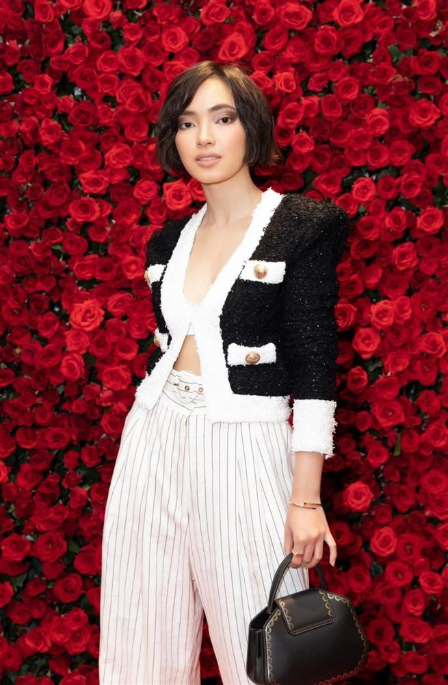 Đụng hàng áo hiệu 60 triệu đồng: Jisoo Blackpink sang chảnh ngút trời - Châu Bùi bị chê luộm thuộm-2