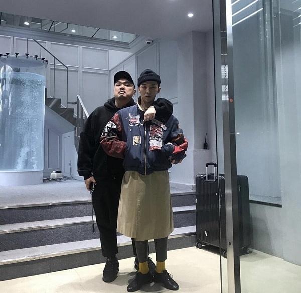 Vừa xuất ngũ, ông hoàng G-Dragon đã làm mạng xã hội dậy sóng với trang phục độc lạ-1