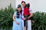 Shark Linh cùng chồng con hóa trang thành gia đình Aladdin