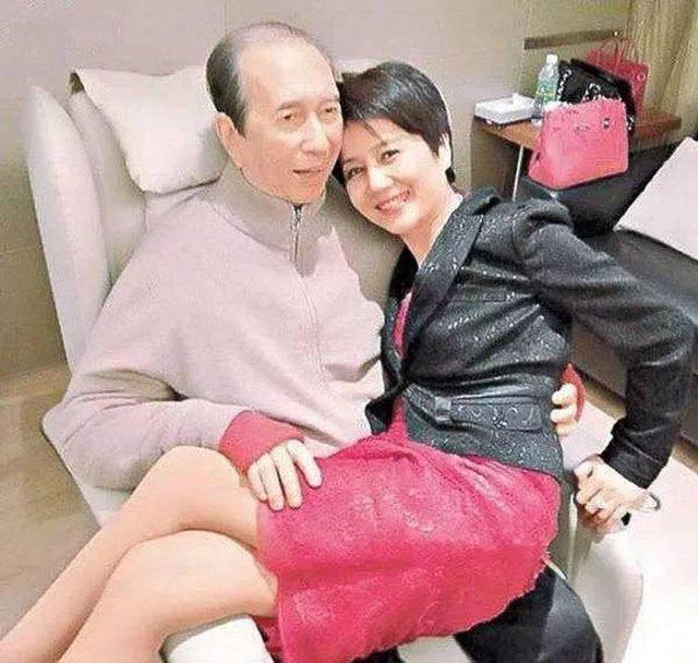 Mẹ chồng quyền lực của gia tộc sòng bạc thay đổi hẳn thái độ khi con dâu sinh cháu trai-8