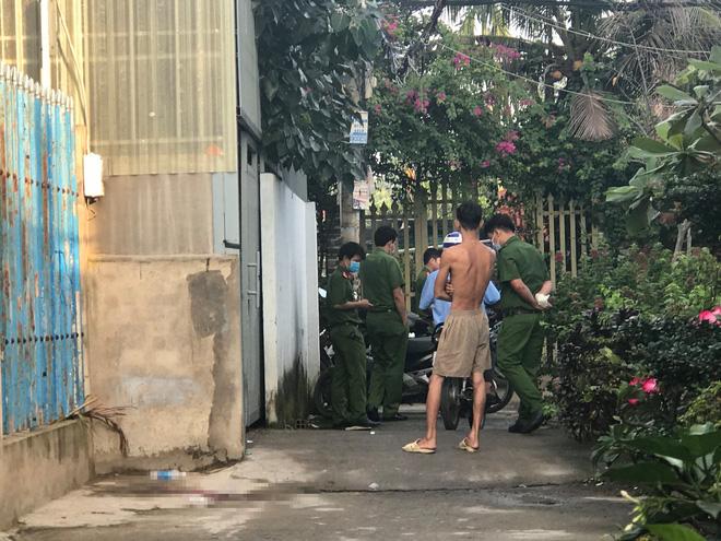 Giang hồ số má nghịch súng, bắn trúng đầu bạn tử vong, ra đầu thú sau hơn 10 ngày lẩn trốn-1