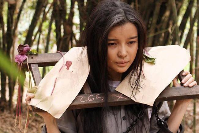 Số nhọ như Cao Thái Hà: Trên phim phải đi tù, ngoài đời bị mất trộm kính xe-1