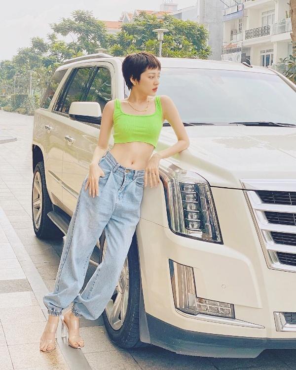 Hồ Ngọc Hà tiên phong boots giả gấu quần cực lạ - Hà Tăng trung thành style tối giản đẹp bất chấp-2