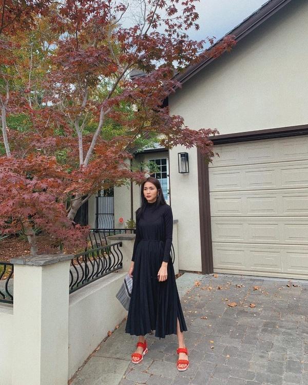 Hồ Ngọc Hà tiên phong boots giả gấu quần cực lạ - Hà Tăng trung thành style tối giản đẹp bất chấp-6