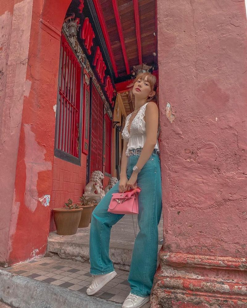 Hồ Ngọc Hà tiên phong boots giả gấu quần cực lạ - Hà Tăng trung thành style tối giản đẹp bất chấp-9