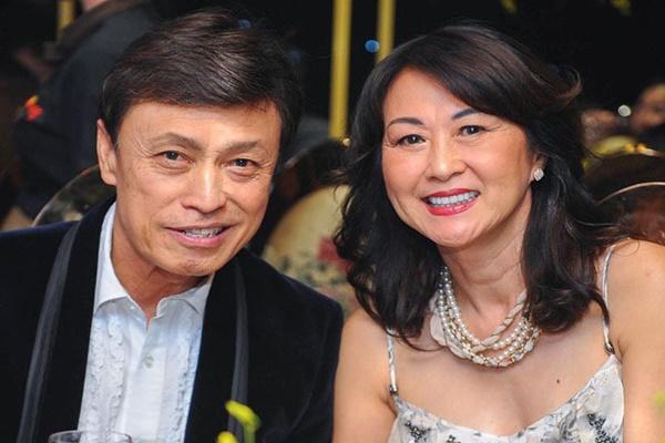 Chị gái Tuấn Ngọc: Bố tôi suốt ngày mèo mỡ, ngoại tình, mẹ tôi luôn phải đi đánh ghen-3