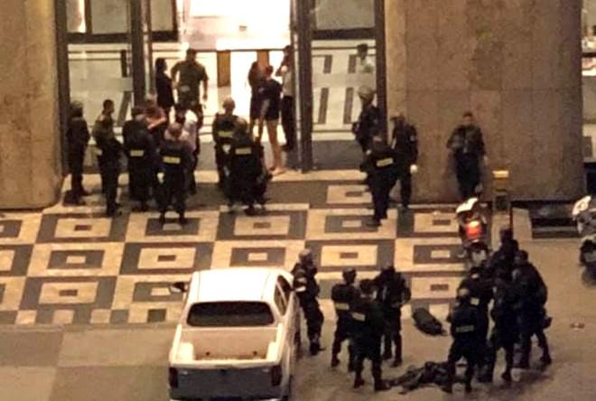 Đưa doanh nhân khống chế con tin ở Landmark 81 đi cắt nghiện-1