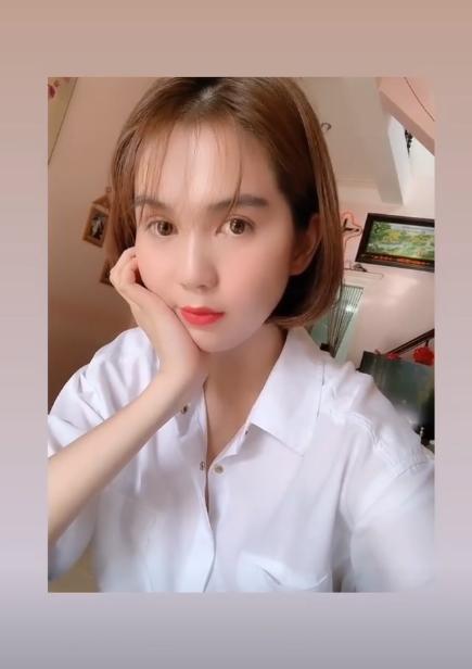 Ngọc Trinh về quê thăm bố mẹ nhưng ai nấy chỉ quan tâm 2 chiếc phong bì bạn trai gửi kèm-8