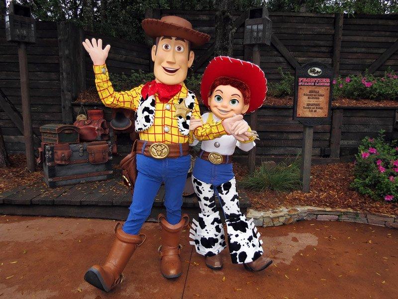 Chồng Hà Tăng có màn cosplay Halloween đụng hàng Châu Kiệt Luân-2