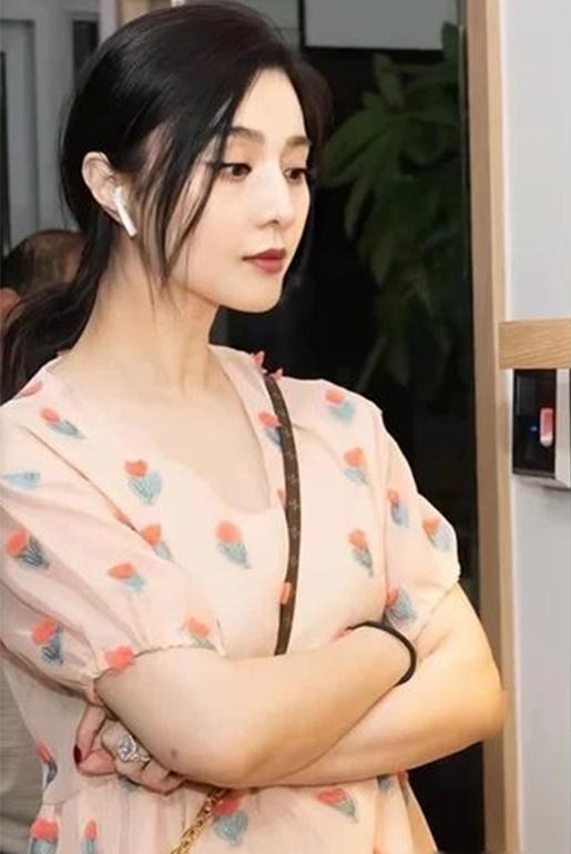 Phạm Băng Băng được đại gia siêu giàu theo đuổi, tặng nhẫn 150 tỷ đồng làm quà sinh nhật lấy lòng người đẹp?-1