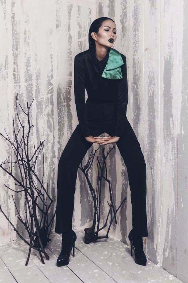 HHen Niê trang điểm ma mị, fan khóc thét tưởng chơi lớn Halloween nhưng sự thật khác hẳn-1