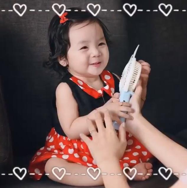 Chọn đúng ngày sinh nhật, bà xã Hoài Lâm công khai con gái xinh xắn như thiên thần-5