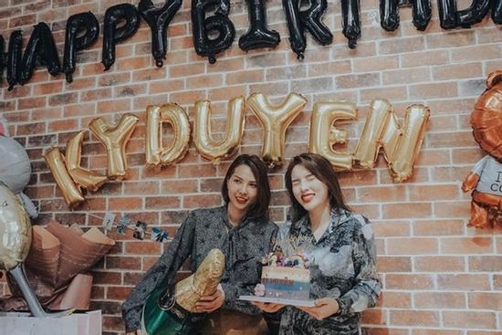 Minh Triệu tổ chức sinh nhật trước hai tuần cho Kỳ Duyên