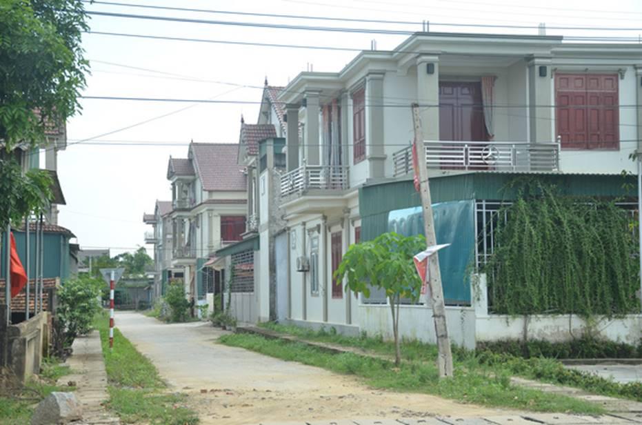 Đằng sau những căn nhà bạc tỷ ở làng xuất khẩu lao động Hà Tĩnh: Nước mắt, trốn chạy và phận người nằm lại nơi xứ xa-5