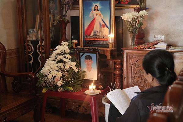 Tôi bị chấn động khi cảnh sát Anh nói con tôi nằm trong số 39 nạn nhân-2