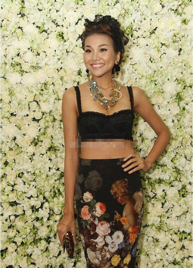 Da dẻ trắng ngần nhưng vùng nách thâm sì, chắc là Ngọc Trinh chưa biết bí quyết này-5